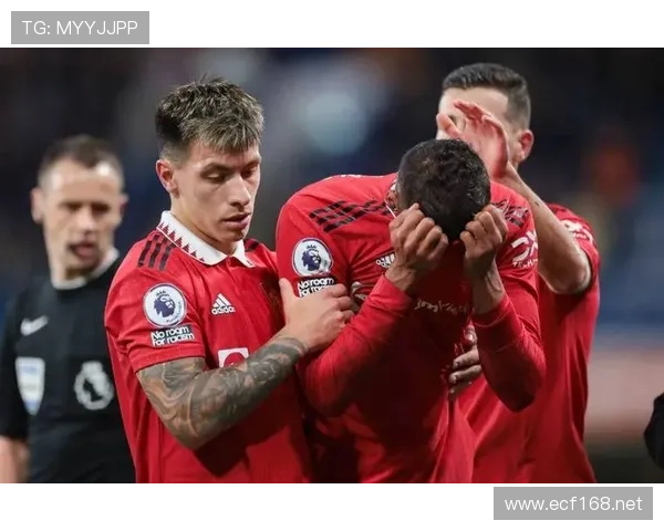 沃特金斯 vs 霍伊伦：新生代中锋进攻效率与战术角色对比