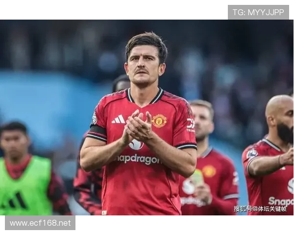 曼联更衣室矛盾再度曝光,球队稳定性面临考验 曼联更衣室矛盾再度曝光,球队稳定性面临考验