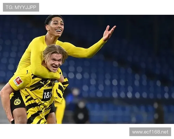 贝林厄姆穿得比明星还贵，球场上看似随意，钱包却不含糊！